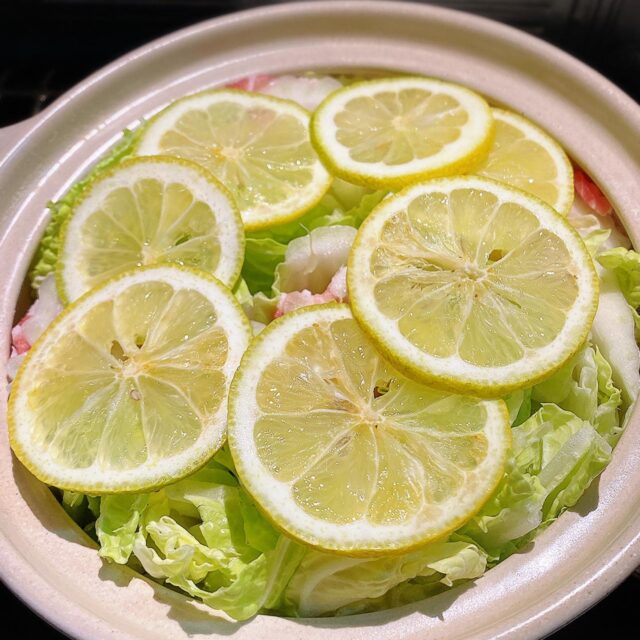 2個しか実がならなかったけど、レモン鍋に入れて食べました〜🍋🍋🍋

無農薬 ノーワックスですよ😊 農家さんは大変なんだと 本当に思います。

#レモンの木#レモン#檸檬#自家製レモン

hi-z hair
横浜市都筑区中川中央1-22-11 エミリオ1F
045-532-6226

#ショートカット#個室サロン#一人営業サロン#大人のプライベートサロン#こだわりの美容室#艶カラー#炭酸泉#炭酸泉スパ#電子トリートメント#美容室ジプシー#アンチエイジング#センター北#センター北美容室#都筑区#イルミナカラー#フローディアトリートメント#ノンジアミンカラー#ケアプロ#ムコタトリートメント#オラプレックス#ジアミンかぶれ#カラーかぶれ#一人美容室